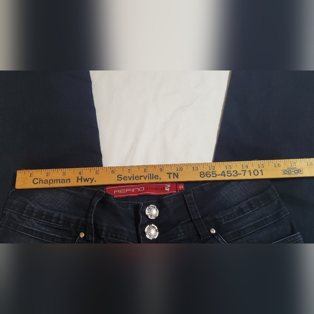 Refino Brazilian Made Jeans With Embelished  Back Pockets. Sz 44 Or 30x30 In US - Picture 4 of 6
